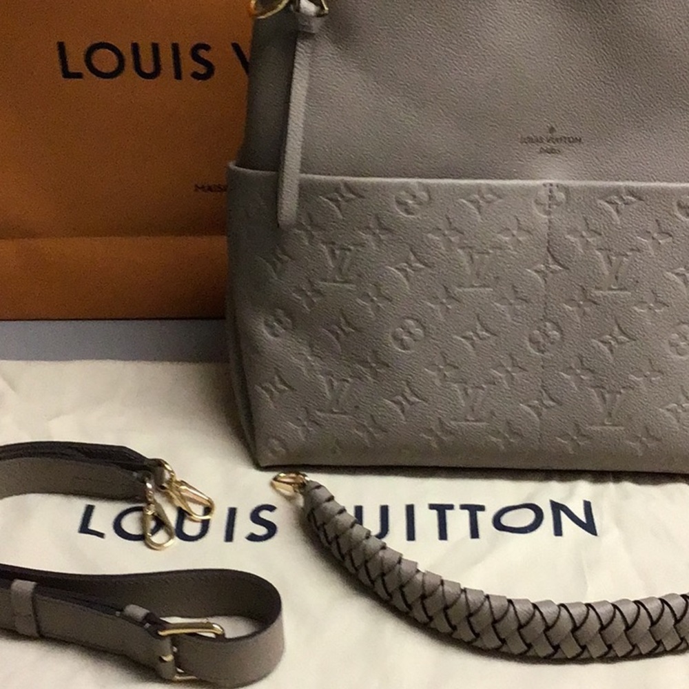- LOUIS VUITTON MAIDA HOBO IN TOURTERELLE GRAY - Picture 2 of 16